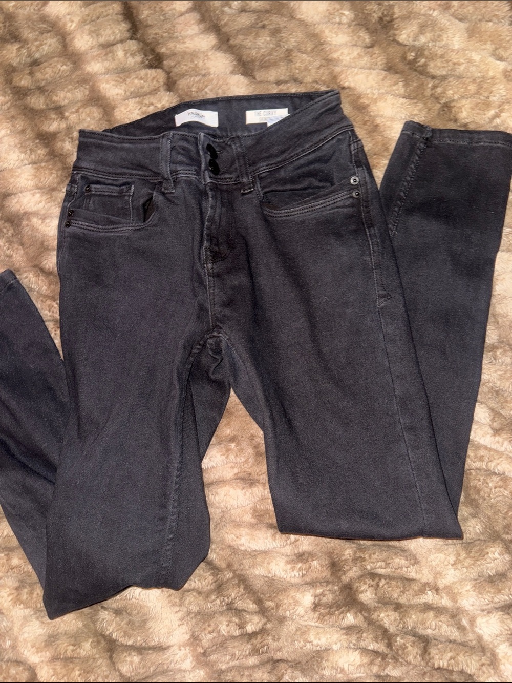 BNWOT - Never worn 
Kensie Women's Skinny Jeans in Dark Black Wash